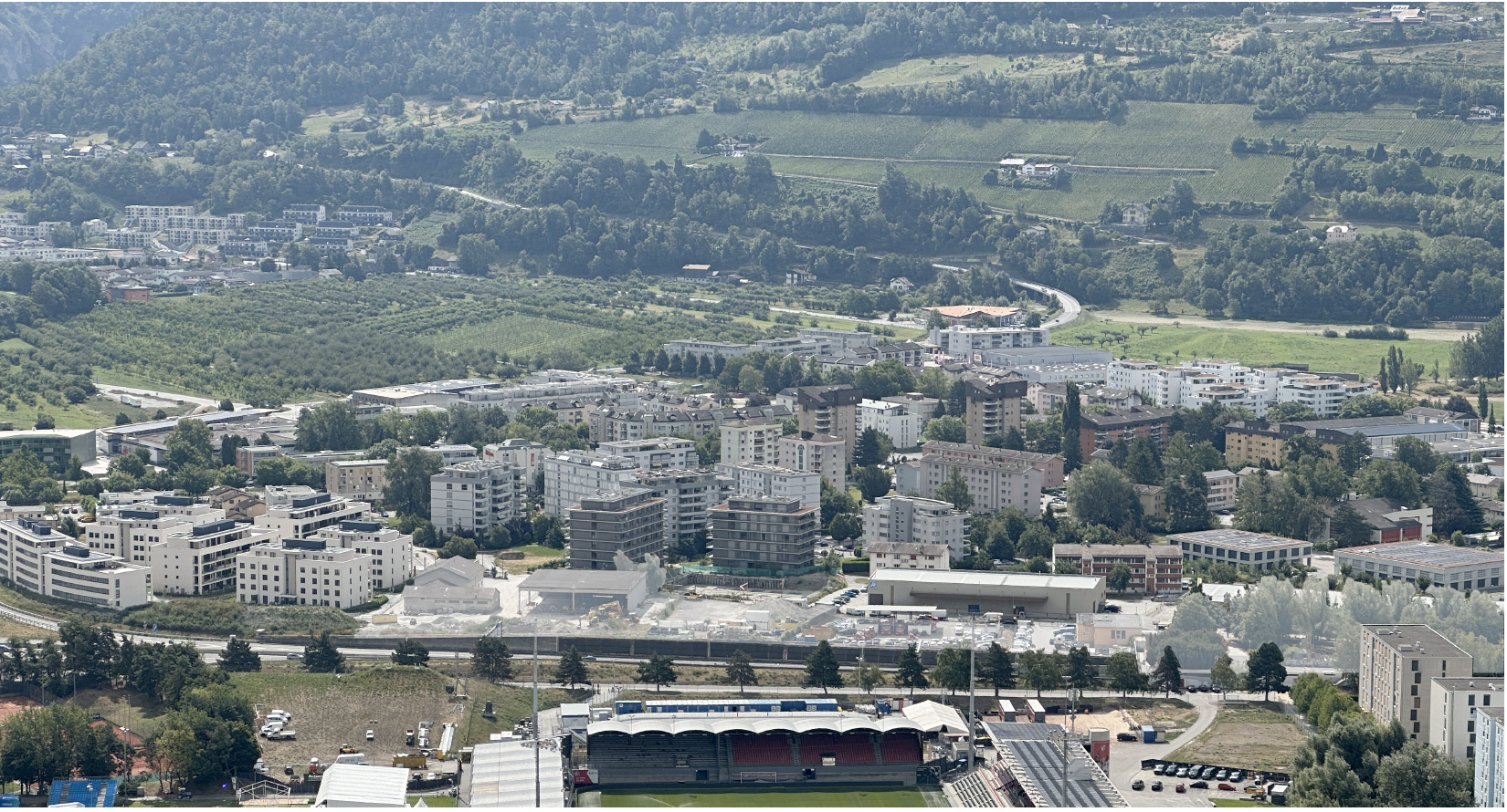 Nouveau Cycle d’Orientation des Collines avec piscine couverte à Sion 